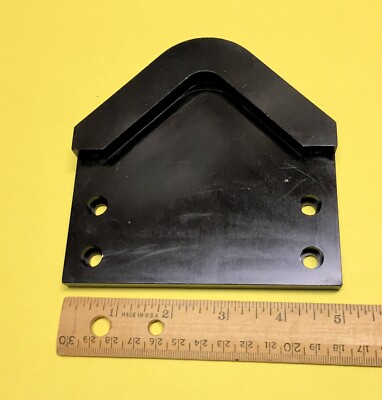 Newport (NRC) Model B3 V-block for holding various cylindrical rods