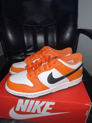 Size 4 - Nike Dunk Low Halloween - boys