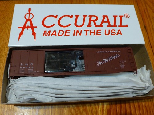 Accurail HO #5233 L&N (50' AAR DBL. Forma de kit de riv-side de coche de caja | Zustand: New
