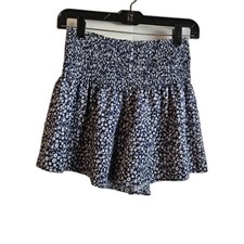 Flowy High-Waisted Shorts by Shein - Size M 6