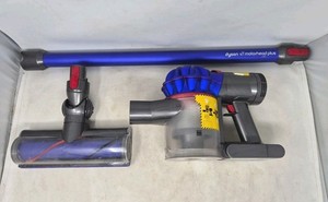 Dyson v7 Motorhead Akku Staubsauger - braucht neuen Akku