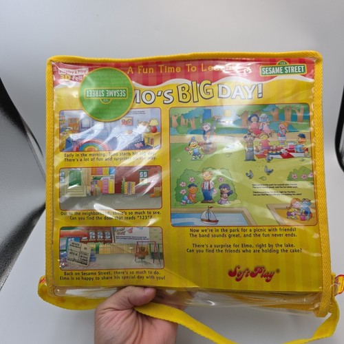 Sesame Street Feltro Playset Libro Elmo's Big Day Display & Play 3D 2005 Soft Play - Foto 12 di 12