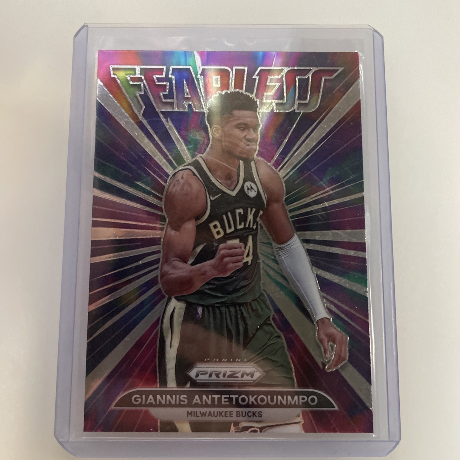 2021-22 Panini Prizm #8 Giannis Antetokounmpo Fearless