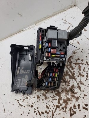 Fuse Box Engine V70 From VIN 118029 Fits 10 VOLVO 70 SERIES 745972