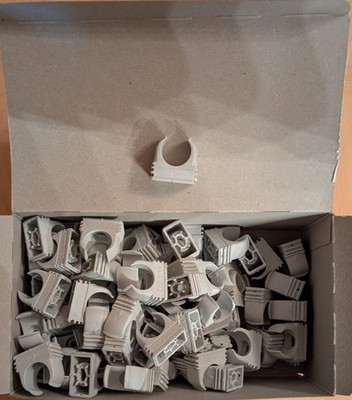 100 Stück .OBO Quick Schellen Klemmschellen Kabelklemmen M20