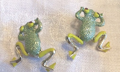 2 Vintage Tumbler Frog Pins Green Enamel  and Gold Tone 1 inch Long each