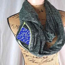New women's Thick Soft Infinity Scarf green with secret pocket for phone wallet