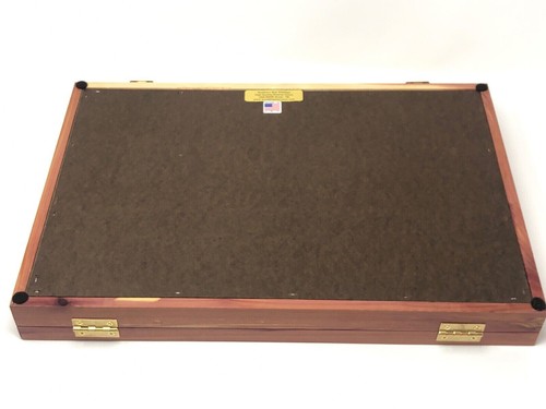 Vitrina de cuchillos puntas de flecha 18 x 12 monedas cedro y madera verde EE. UU. caja de sombra - Imagen 10 de 15