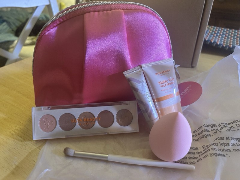 Ulta Beauty Collection Bag (Gift with Purchase) with 5 Beauty Items - 2025