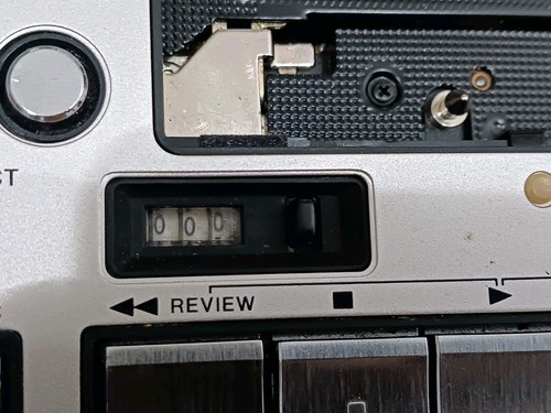 1 enregistreur SONY TC-150 & 1 SANYO MINI-TALK BOOK-TRC 3500.pour PIÈCES ou REPARATION. - Photo 9/19