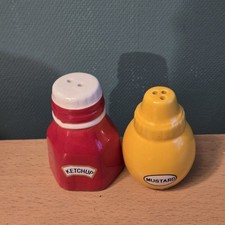 Small Ketchup And Musta Bottle Salt and Pepper Shakers Ceramic