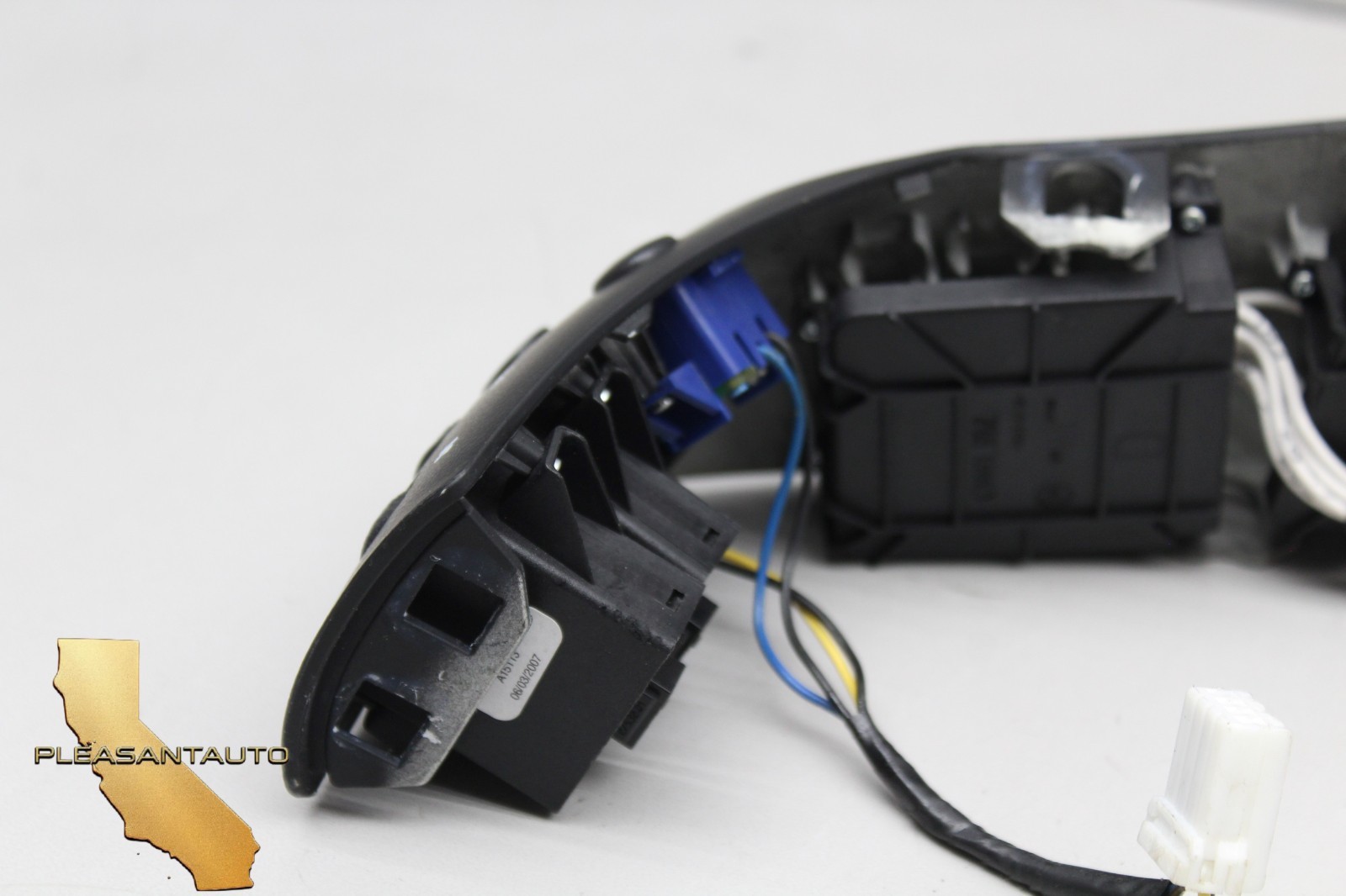 03-13 Maserati Quattroporte M139 Front Right Side Seat Control Switch OEM