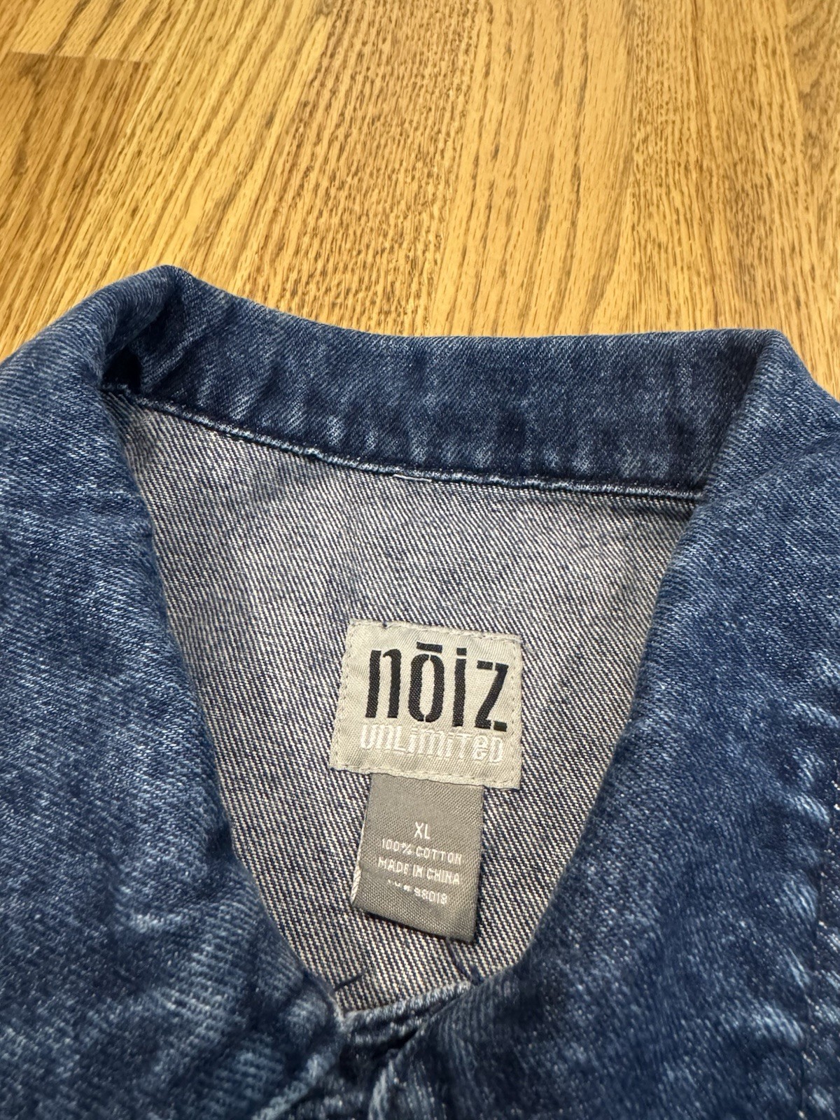 Vintage NOIZ Patchwork Button Up Denim Jacket Wom… - image 3