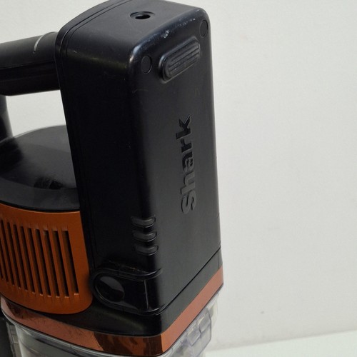 Shark Cordless Stick Vacuum IZ300UK Tested And Working - Picture 6 of 7