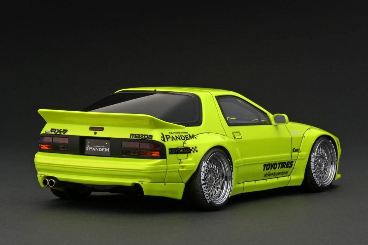 (ヤーシン) 1/18 PANDEM RX-7 (FC3S) 1/18 Ignition Model Mazda Pandem RX-7 RX7 (FC3S) (White) Car