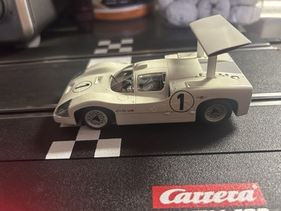 Hornby Scalextric - Chaparral 2F Brands Hatch 1967 Carrera Digital 1/32 Slot Car