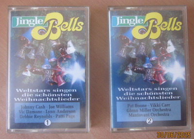 2 MC´s  - Jingle Bells - Weltstars singen Weihnachtslieder - 2 MC`s