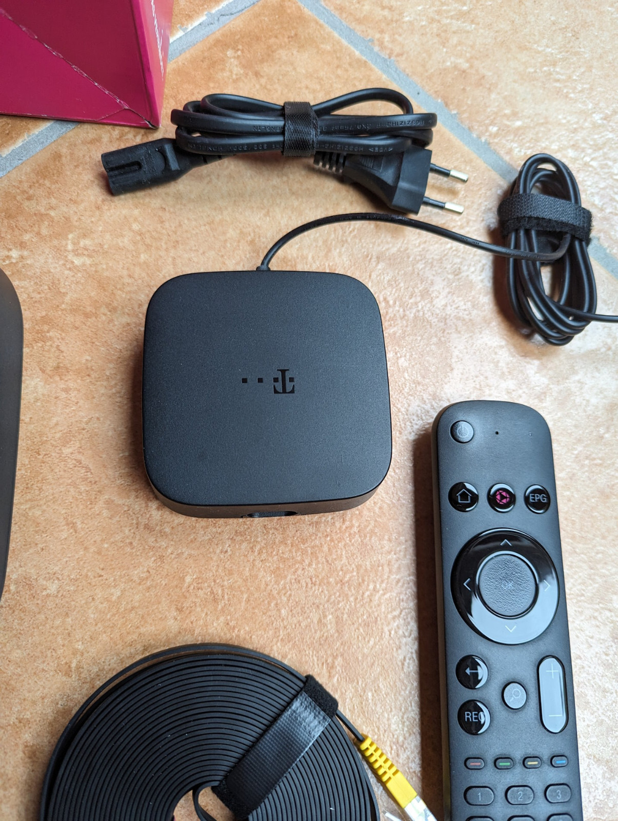 Telekom Media Receiver Magenta TV Box 500GB UHD WLAN, Schwarz