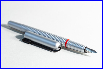 廃盤 Rotring ロットリング 900 万年筆 シルバー EF NOS Rotring 900 Fountain Pen Silver matt steel with FINE nib