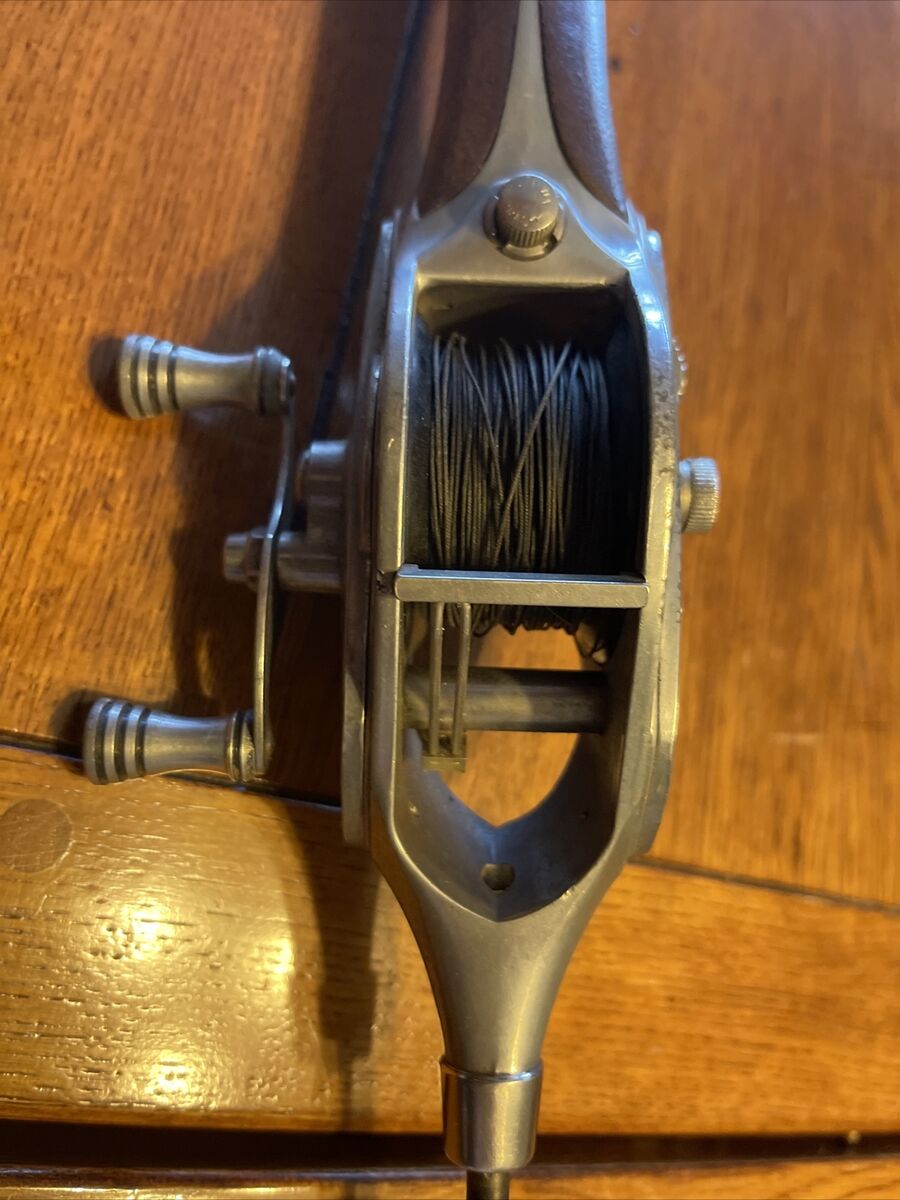 Hurd Super Caster Vintage Fishing Rod/Reel 44” Walnut Grips Hurd Super Caster Vintage Fishing Rod/Reel 44” Walnut Grips