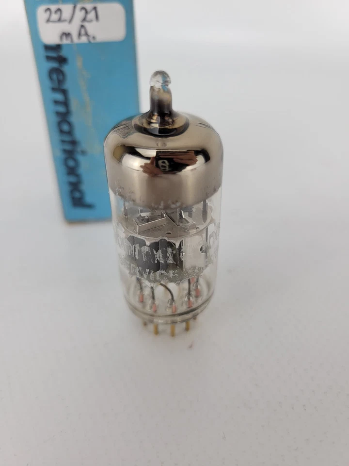 TUBO DE VÁCUO PINOS DE OURO E88CC/6DJ8 NOS MULLARD - Imagem 2 de 4