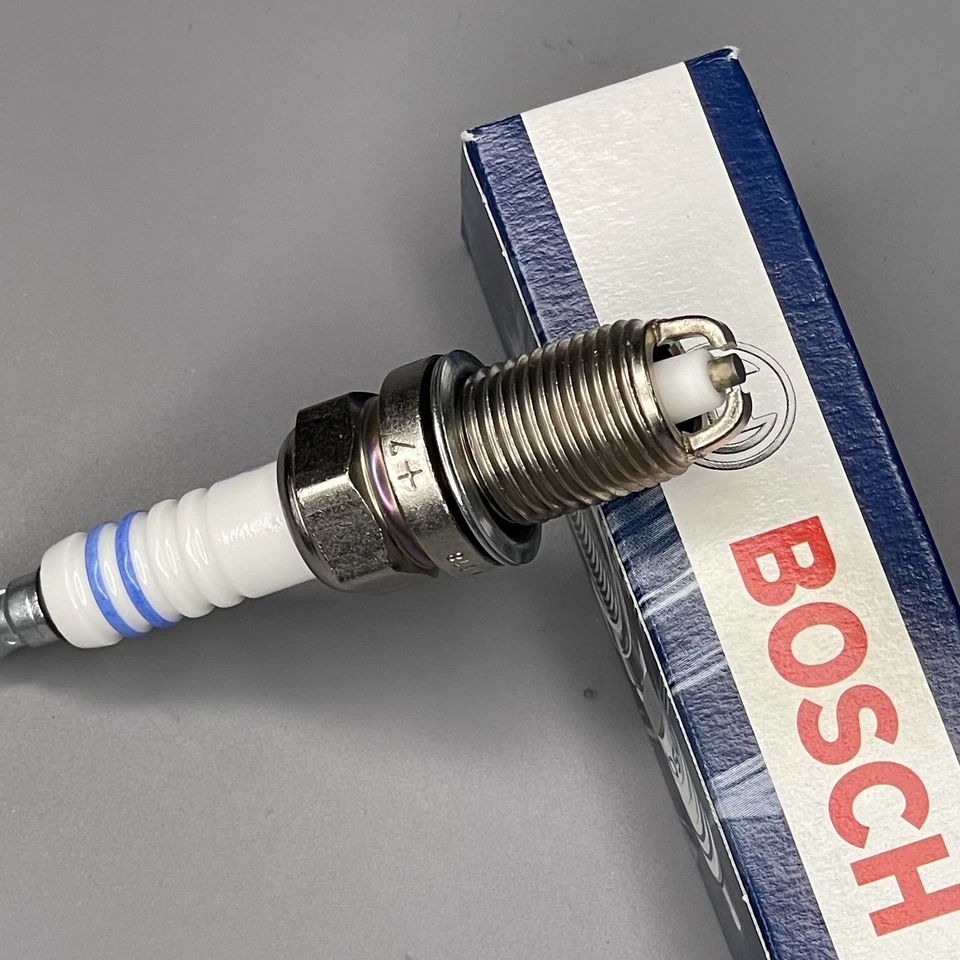 Vela de ignição Bosch Yttrium 7402 para VW Jetta Passat Beetle Golf 4 peças - Imagem 4 de 4
