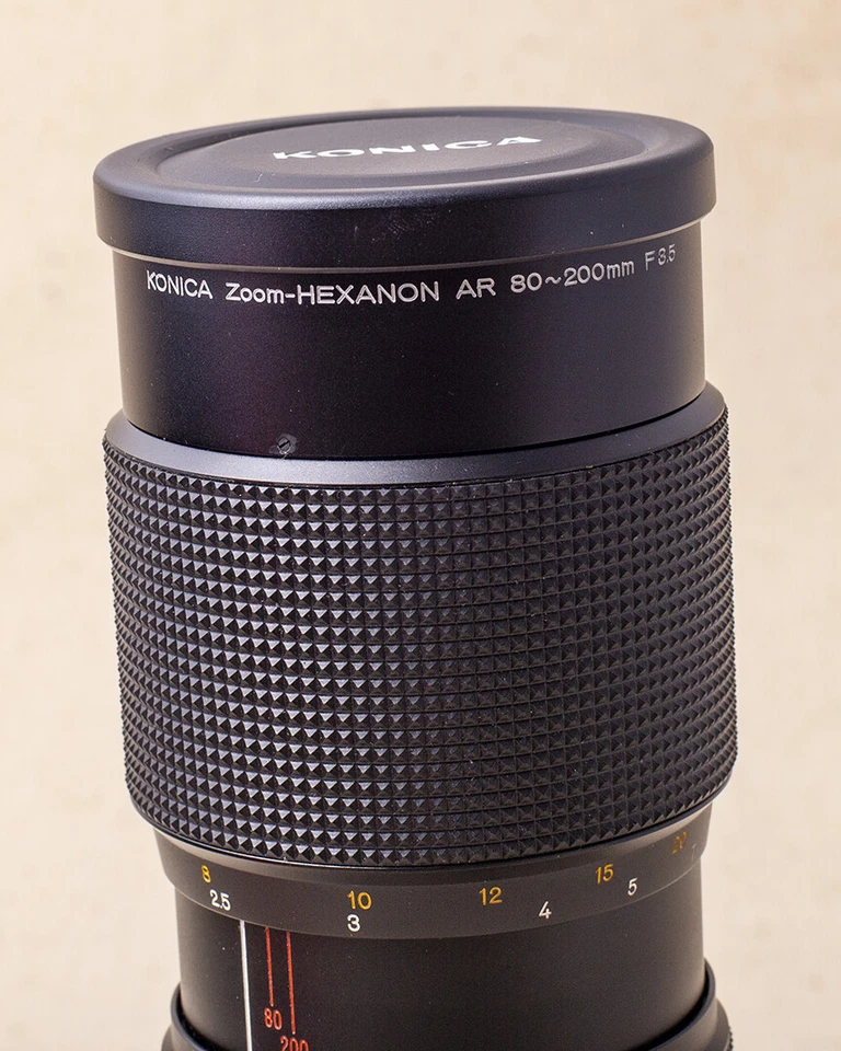 Teleobjetivo zoom Konica Autoreflex 80-200 con estuche y parasol Foto 4 de 4