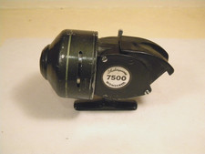 Vintage Shakespeare Wondereel 7500 DJ casting reel made in USA