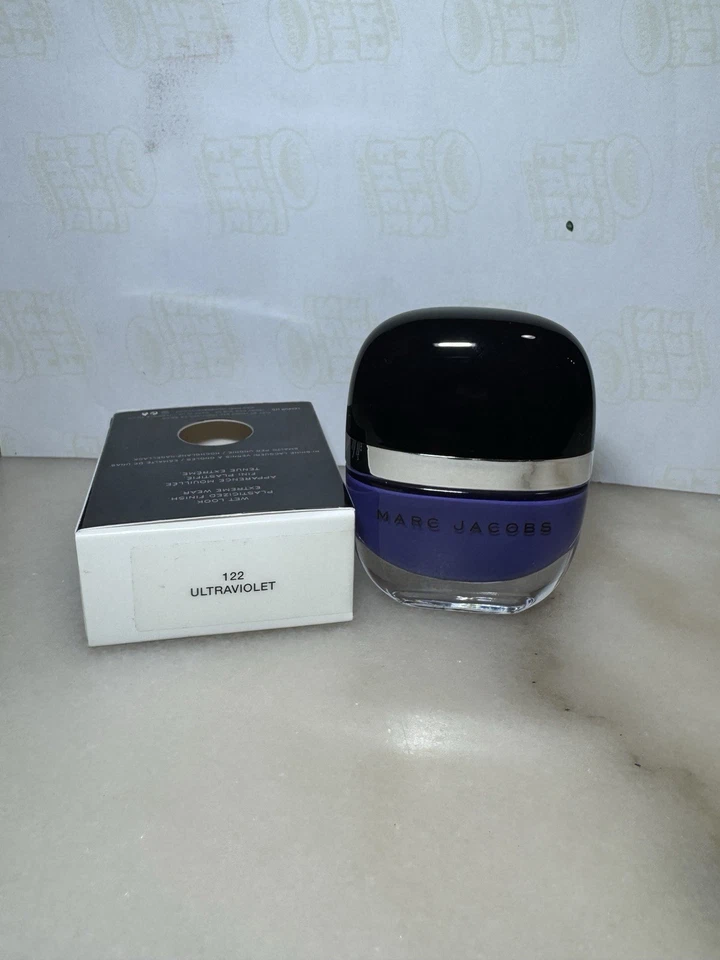 Esmalte Marc Jacobs Enamored Hi-Shine, 122 Ultravioleta - Imagem 3 de 4