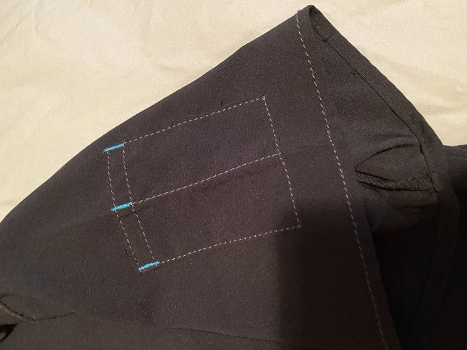 Blusa Médica Cathartt para Mujer Talla Grande con Bolsillos Azul Manga Corta Foto 4 de 4