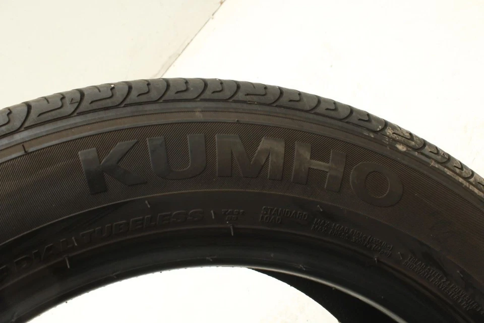 2023 Tire Kumho Solus TA31 205/55R16 91H R71090 - Image 2 of 4