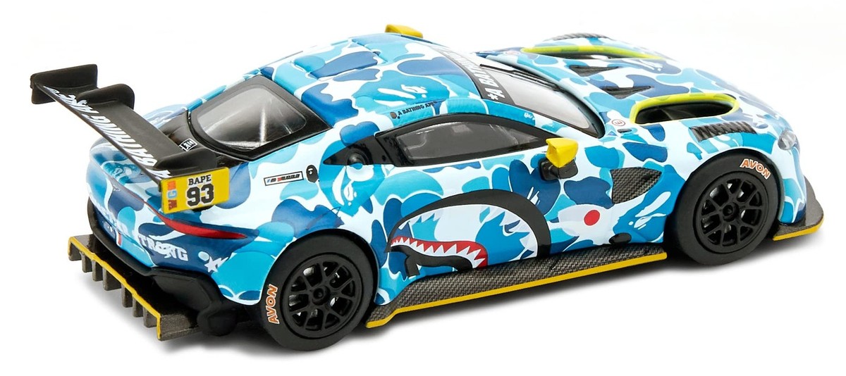 Genesis Company POP RACE 1/64 BAPE (R) X ASTON MARTIN GT3