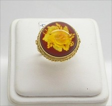 ANELLO IN ORO GIALLO 18 kt CON AMBRA INCISA FIORE 18 mm  OGNK 024