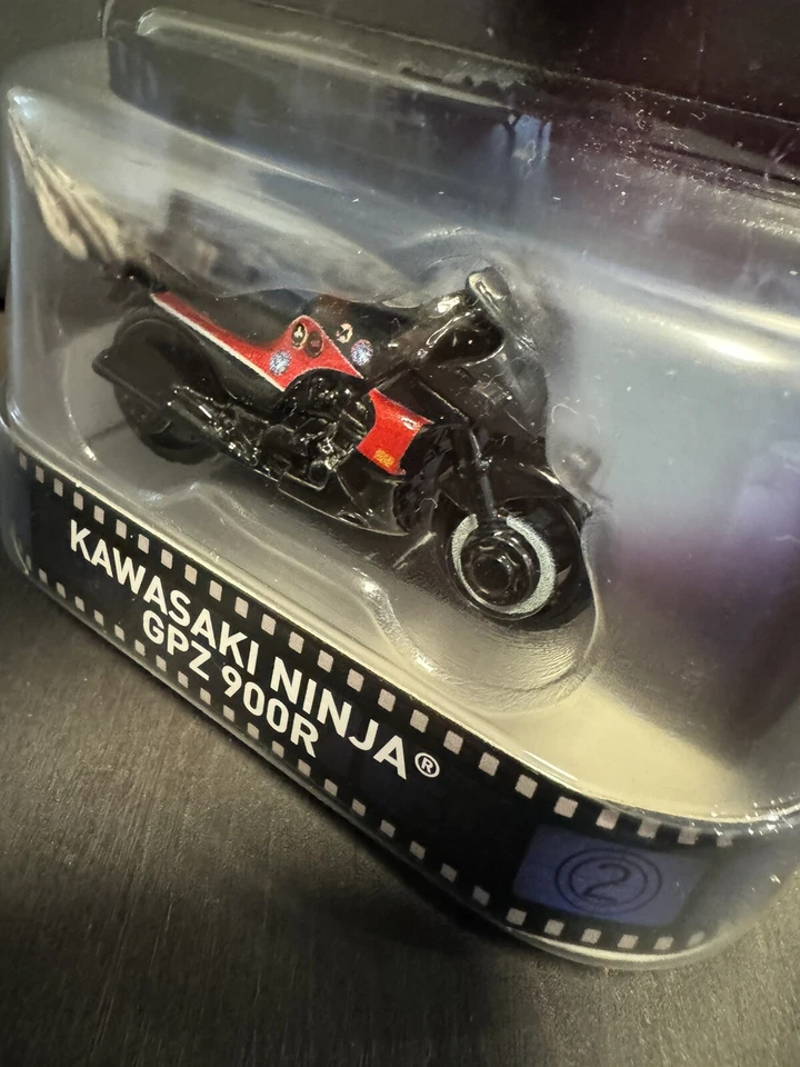 HOT WHEELS "RARO DIFÍCIL DE ENCONTRAR" RETRO ENTRETENIMIENTO TOP GUN KAWASAKI NINJA GPZ 900R 1:64 Foto 4 de 4