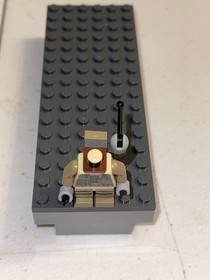 LEGO Star Wars Pao Minifig w/ sticker backpack, MINT CONDITION