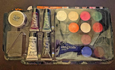 WALGREENS-Happy Halloween Deluxe grease make up kit