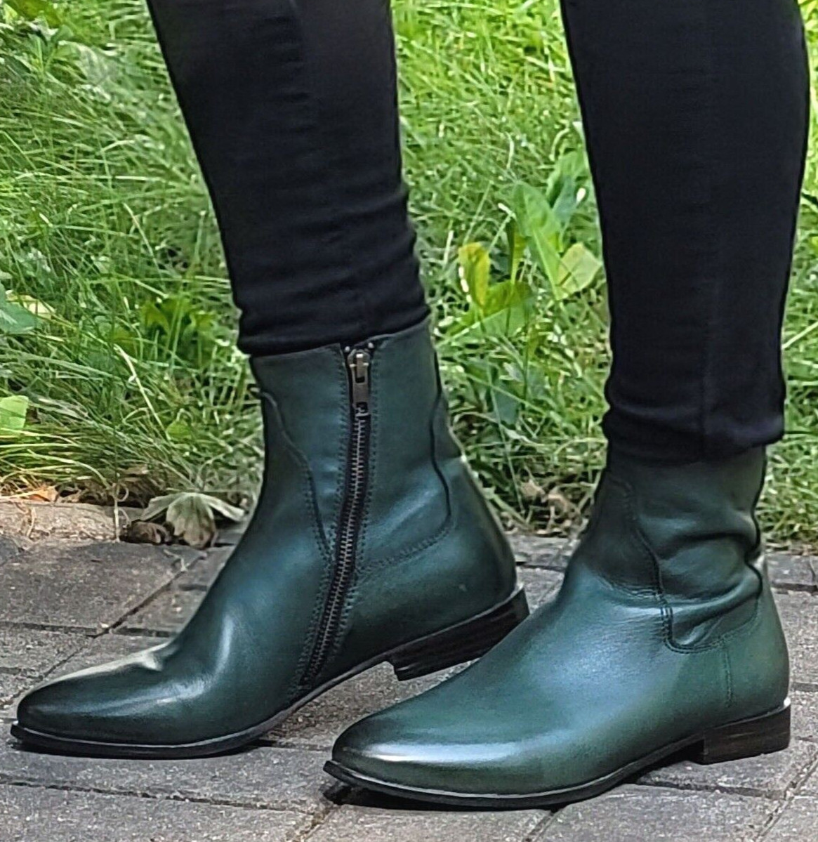 Ребекка Уайт Штифлетт с видом на горы Грюн XY03R-2 Эхтледер Дамен Шухе