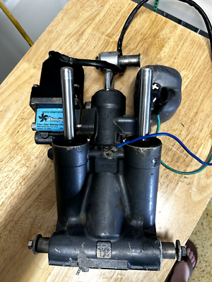 Yamaha Ox66 Power Tilt and Trim Assembly 68f-43800-00-4d for sale