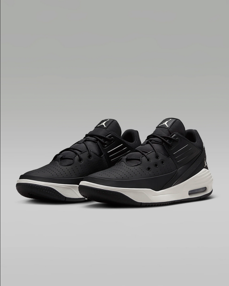 Nike Jordan Max Aura 5 Herrenschuh Schwarz Men Sneaker Übergrößen