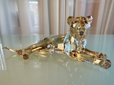 Swarovski Figurine 5135895 Lion Mother Lion 17.9cm. Excellent