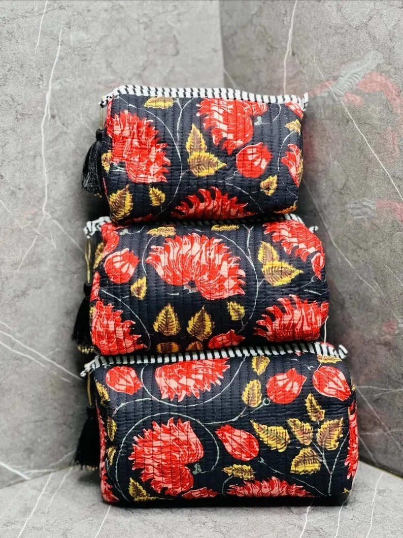 Indian Black Floral Cotton Quilt Toiletry Purse Cosmetic Storage Bag Of 3 Pc US
Opens in a new windo