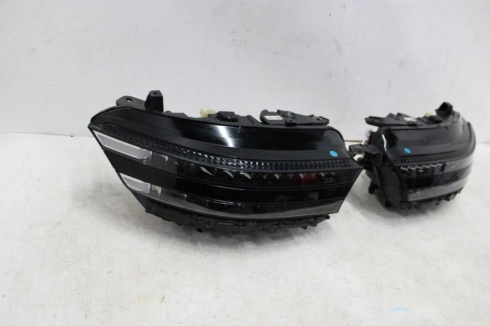 23 24 Conjunto Faro Izquierdo GENESIS G90 Foto 3 de 4