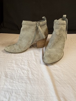 DV8 by Dolce Vita Women's Size 8 Gray Cut Out  Booties