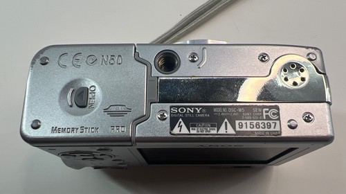 Sony Cybershot DSC-W5 5,1 megapixel fotocamera digitale testata - Foto 4 di 7