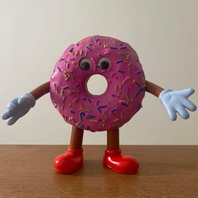 FLAVORS Donuts Zombies Pink Survivor Sofubi Vinyl Figure Milkboy Toys Kaieda
