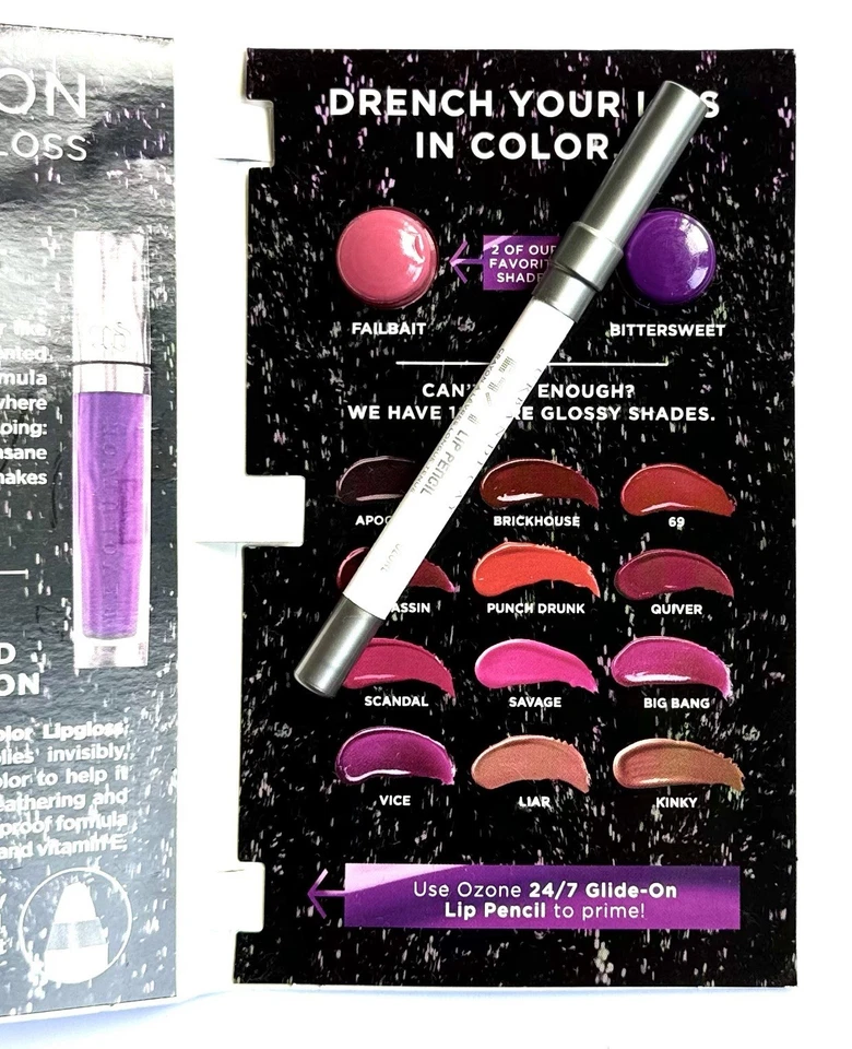 Juego de viaje de lápiz labial y brillo labial deslizante Urban Decay Revolution de alto color Foto 2 de 4