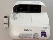 Epson EB-595Wi PROJECTOR 3,300 ANSI Lumens (lamp needs replacing)