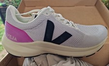 Veja Damen Laufschuhe Gr.39 Neu mit Karton