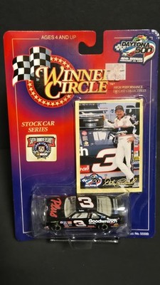 Dale Earnhardt Daytona 500 Winner's Circle 1998 NASCAR Diecast 1:64 NIB