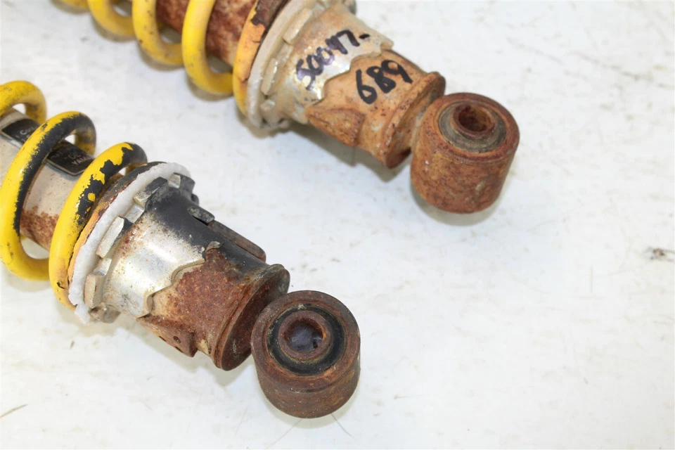 Amortecedores traseiros de mola 1986 Yamaha Moto 4 225 - Imagem 2 de 4